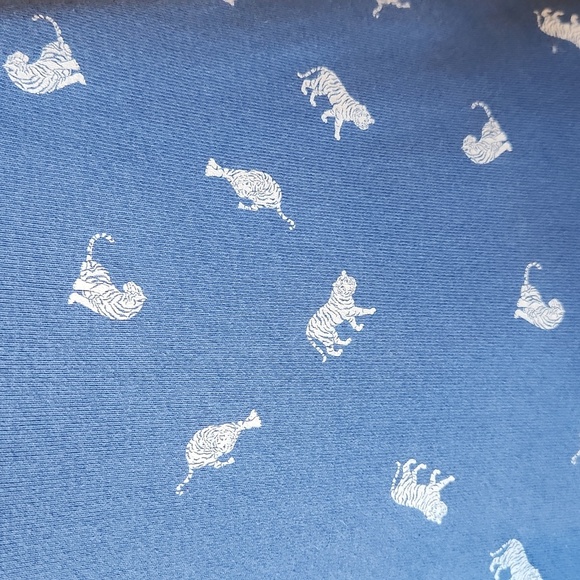 Eddie Bauer Blue Tiger Print Sweatshirt - Picture 5 of 13